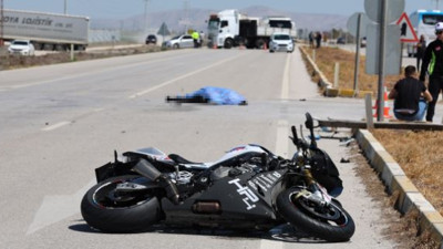 U dönüşü yapan TIR motosiklet sürücüsünü öldürdü