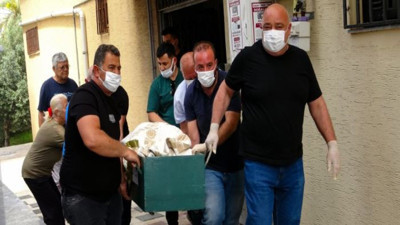 Banyoya giren bakıcı çığlığı bastı