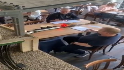 Prag'taki restoranda siparişler masaya trenle gidiyor