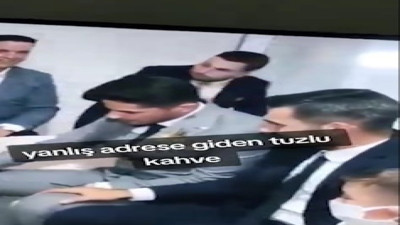 Kız isteme töreninde tuzlu kahve damadın arkadaşına gitti