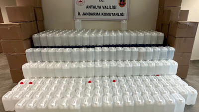 Antalya’da 3 ton kaçak alkol ele geçirildi