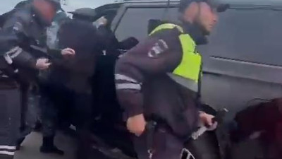 Çeçen bakan gözaltına alındı