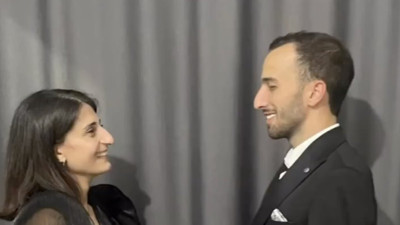 Nişanda takılan takılarla burun estetiği yaptıran çift gündem oldu