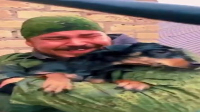 Boğulmak üzere olan köpeği kurtaran kahraman mutluluktan ağladı