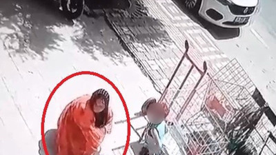 Köpeği önce sevdi sonra çaldı