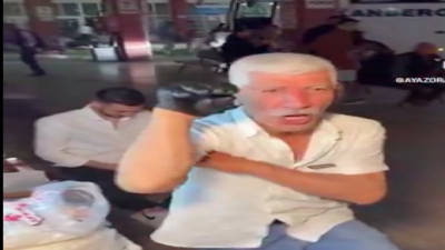 İlginç hareketler yapan çiğ köfteci sosyal medyada gündem oldu