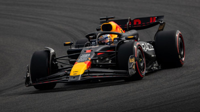 Max Verstappen yine başardı