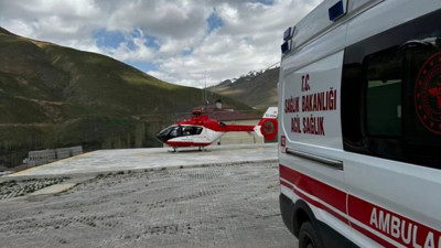 Van'da göğüs ağrısı şikayeti olan hasta için ambulans helikopter kalktı