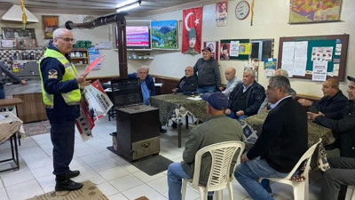 Jandarmadan traktör sürücülerine bilgilendirme toplantısı