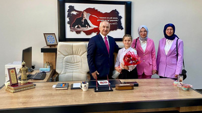 Hisarcık’ta makamlar kız öğrencilere emanet