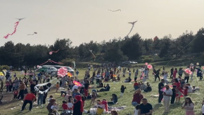 Uçurtma şenliği renkli görüntülere ev sahipliği yaptı