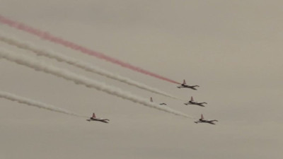 Türk Yıldızları'nın Antalya semalarındaki gösterisi izleyenleri büyüledi!