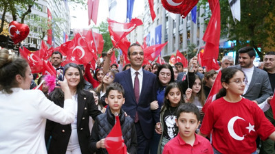 Şişli’de 23 Nisan coşkusu Bayrak Yürüyüşü ile kutlandı