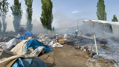 Ahırda çıkan yangın söndürüldü (24 Nisan 2024)