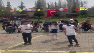 4 öğrencili okulda 23 Nisan kutlaması düzenlendi