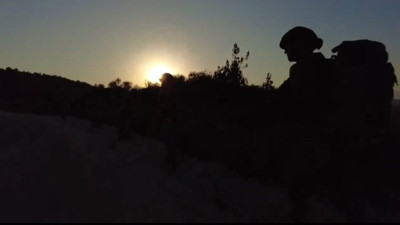 Sınırdan geçmeye çalışırken yakalandılar