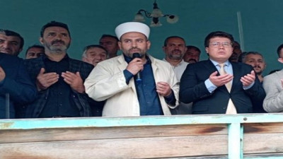 Yağmur altında yağmur duası ettiler (26 Nisan 2024)