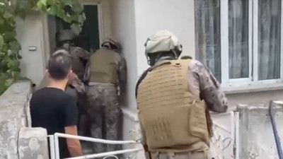 Polisten uyuşturucu tacirlerine darbe: 321 gözaltı