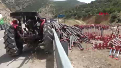 Kilis'te devrilen traktördeki 3 kişi yaralandı (27 Nisan 2024)