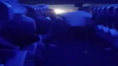 Seyir halindeki otobüste şoförlerin tehlikeli koltuk değişimi kamerada