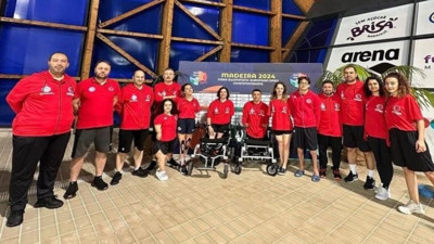 Milli sporculardan 12 madalya