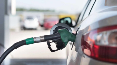 Akaryakıt devi istasyonlarını satıyor. İstediği fiyat belli oldu