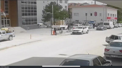 Bunalıma giren genç intihar etti