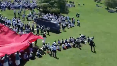 Sürücüsüz kamyon 29 çocuğu ezdi