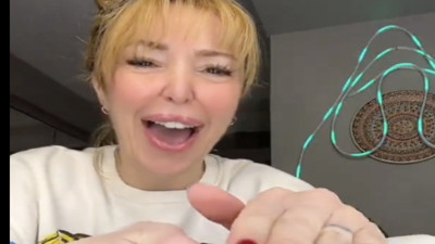 Sosyal medyada izlenme uğruna yapılanlar: Kiviye ağda yaptı