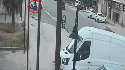 Tartıştıkları kişilerin bulunduğu iş yerine pompalı tüfekle ateş açtılar