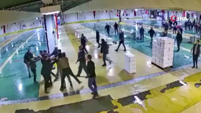 Balık halinde silahlar konuştu: 3 yaralı