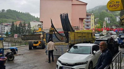 Belediye AKP'den CHP'ye geçince büyükşehir belediyesi hizmetlerini geri çekmeye başladı