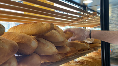 200 gram ekmeğin fiyatına dev indirim. Emekli ve öğrenciler akın ediyor