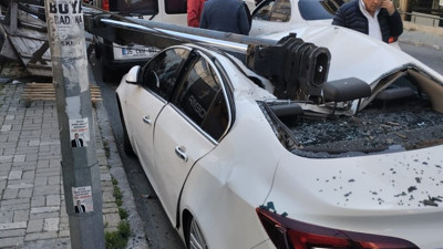 İnşaat çalışması sırasında devrilen vinç faciaya yol açıyordu