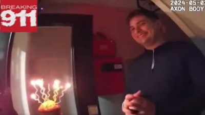 Polisin duygusal sürprizi izleyenlerin kalbini eritti