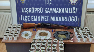 Karton bardak içerisinde uyuşturucu ele geçirildi (07 Mayıs 2024)