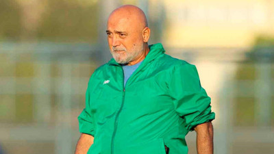 Hikmet Karaman çizmelerini giydi