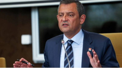 Özel'den Iraklı öğrencinin öldürdüğü okul müdürü için taziye mesajı