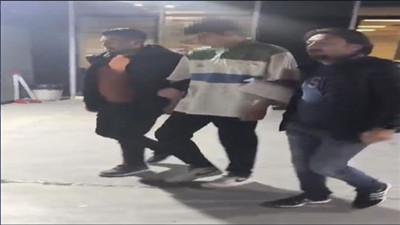 Otobüste yolcunun telefonunu gasbeden şüpheli yakalandı