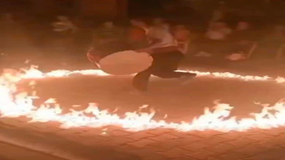 Çılgın davulcudan ateşli şov