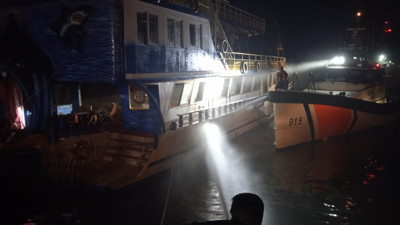 Alanya’da tur teknesinde korkutan yangın