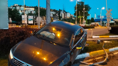 Cadde ortasında refüje çıktı