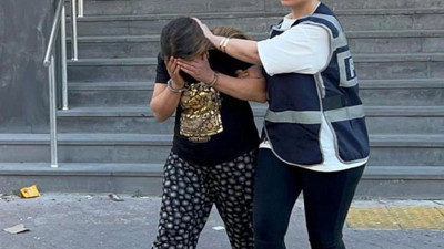 Suç makinesi kadın bu kez kaçamadı! 54 yıl hapisle aranıyordu