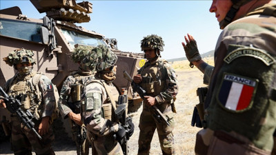 Fransa Yeni Kaledonya’ya asker gönderiyor