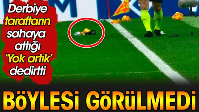 Galatasaray taraftarının sahaya attığı şey yok artık dedirtti
