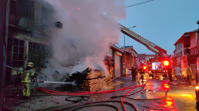 İmalathane cayır cayır yandı