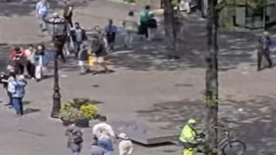 Canlı şehir kameralarını izleyerek valiz hazırlayan kişi viral oldu