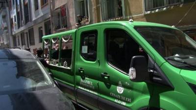 Saç ektiren polisin ölüsü bulundu