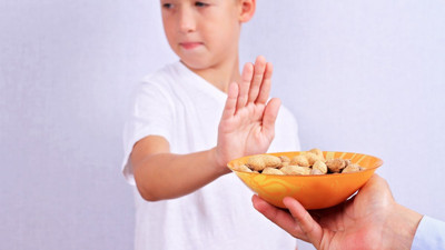 Çocuklarda besin alerjilerine uzmanlar ve bilimsel araştırmalar ne diyor?
