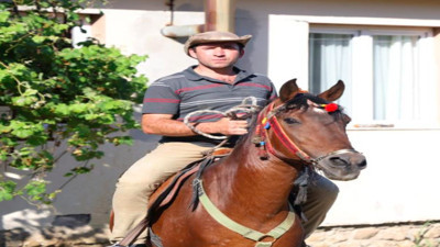 Bıçakçının kovboy temalı reklam filmi sosyal medyayı salladı!